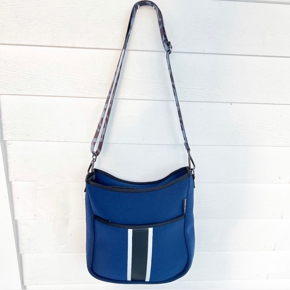 NWT Navy Blue Neoprene Crossbody Bag with Blue Camo Straps - Picture 2 of 5
